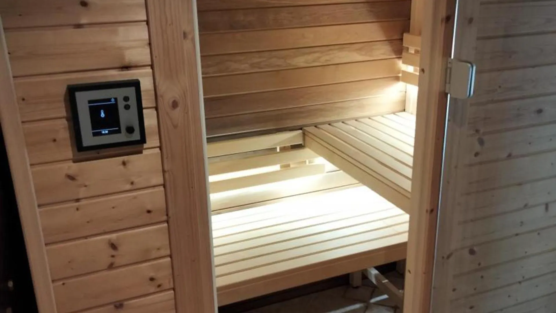 Holiday home Gite De Charme Avec Spa, Hammam Et Velo Electrique Pres Du Parc Du Pilat - Fr-1-496-8 Cellieu France